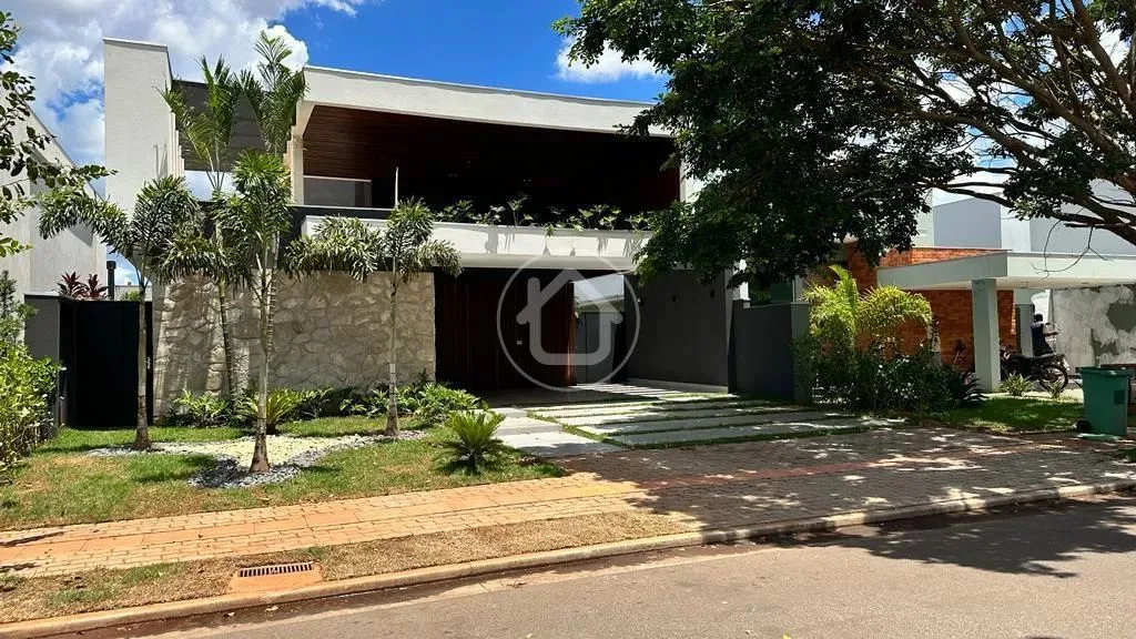 CASA TÉRREA RICA EM PLANEJADOS