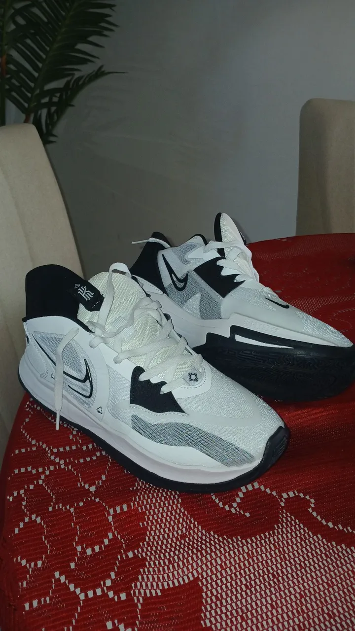 Tênis Nike Kyrie 40_41