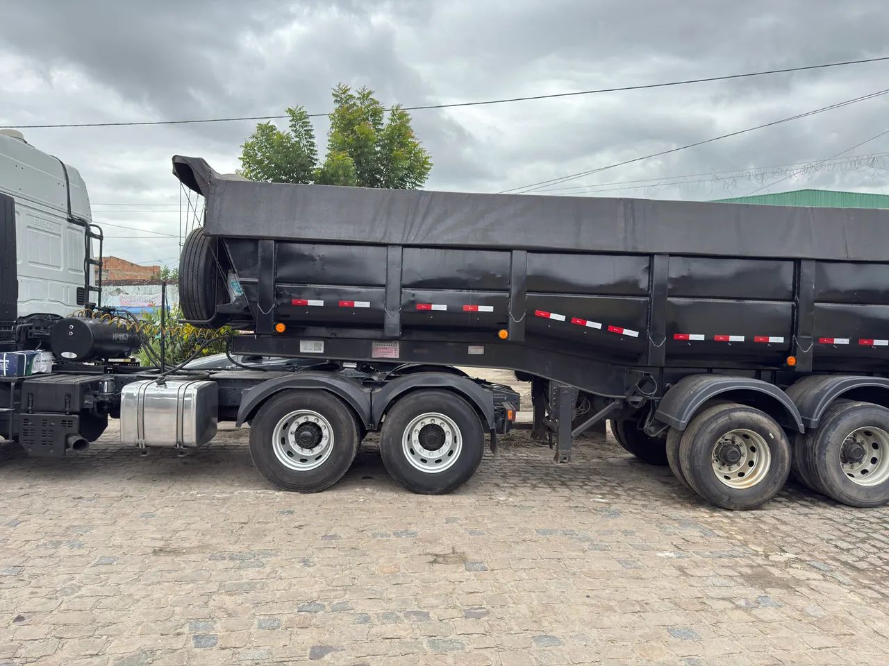 Conjunto Iveco Stralis  e Caçamba Noma  - Foto 2