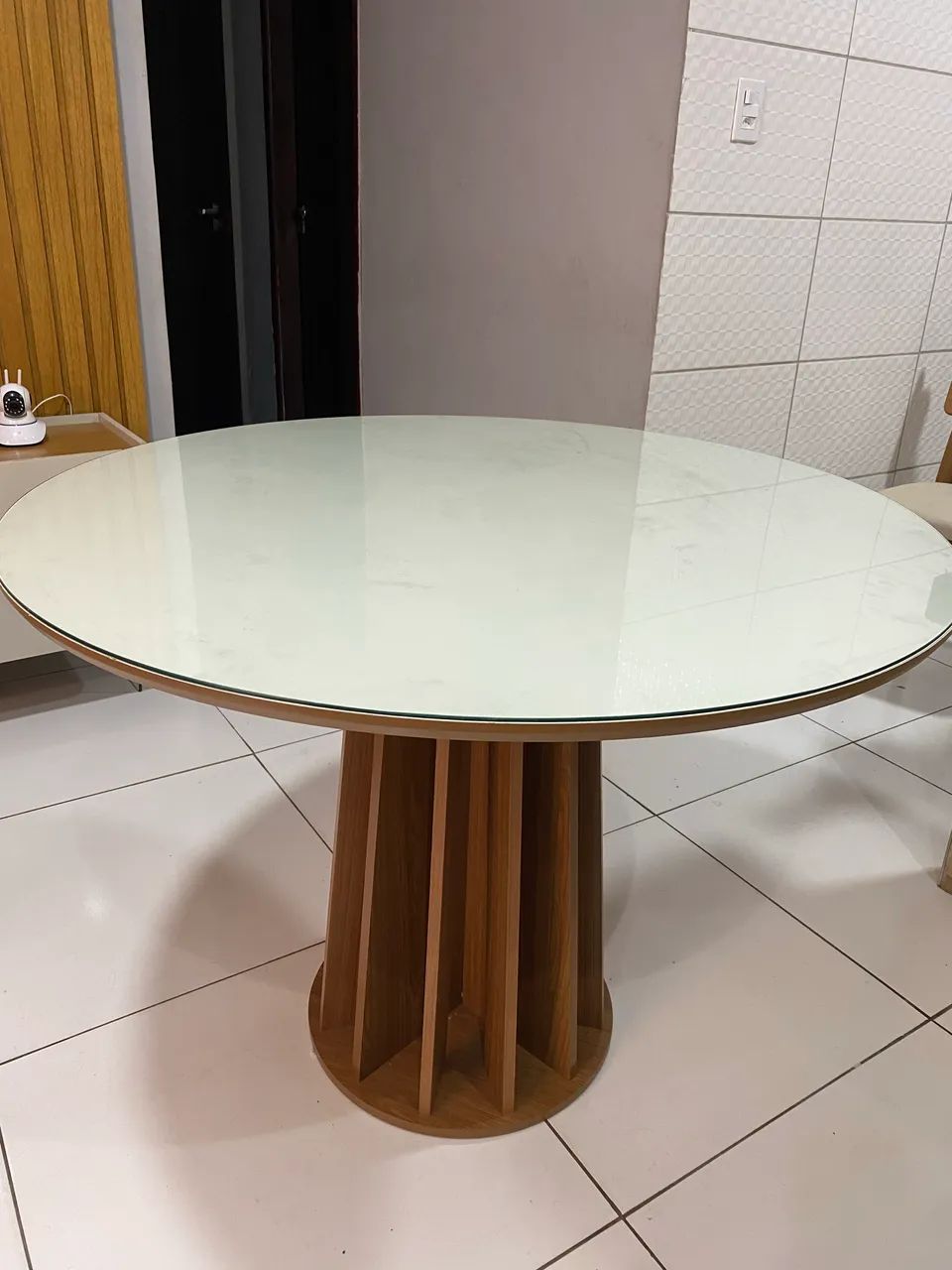 MDF TABLE WITH GLASS TOP64294100267906120