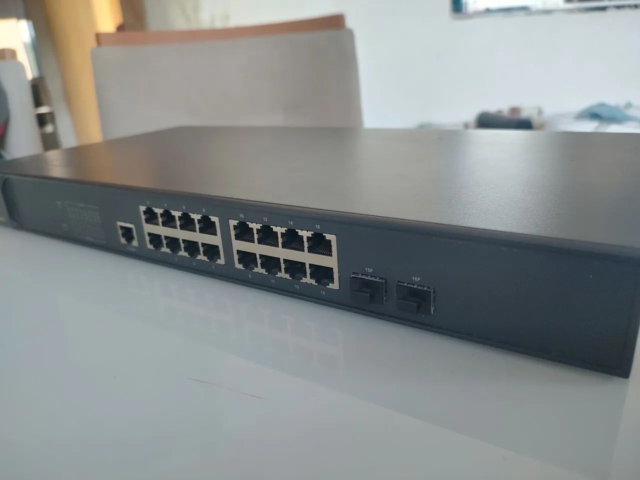 TP-Link JetStream 16-Port L2 Managed Gigabit Switch with 2 Combo SFP Slots64186557031297122