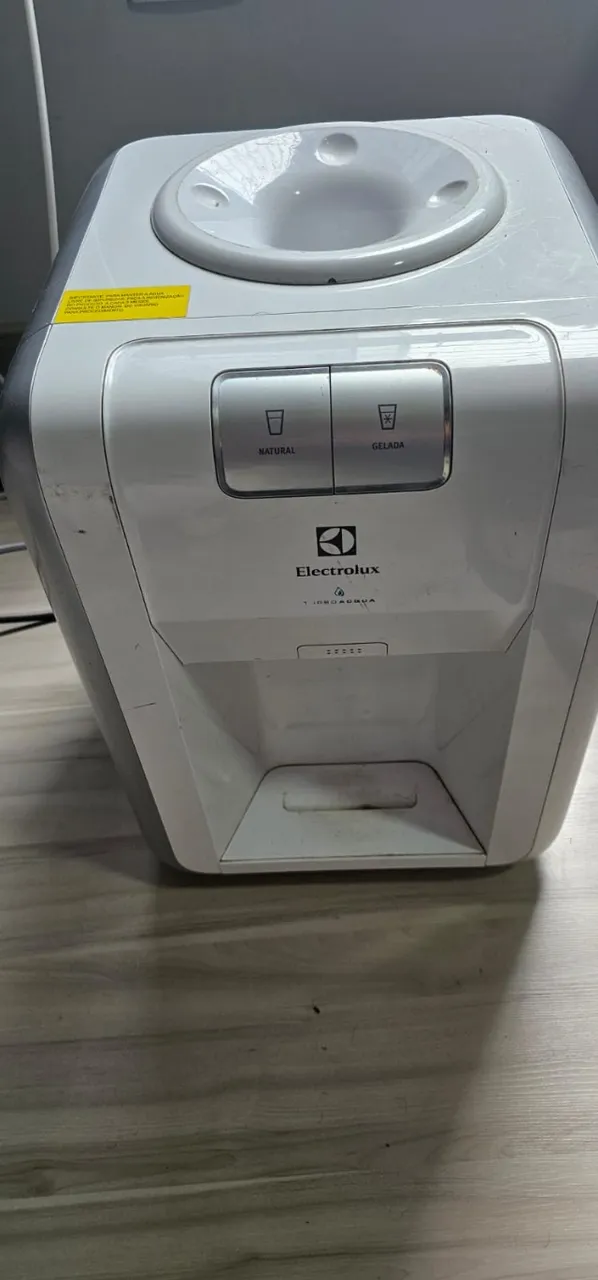 Bebedouro Refrigerador Electrolux Turbo Acqua + 2 galões