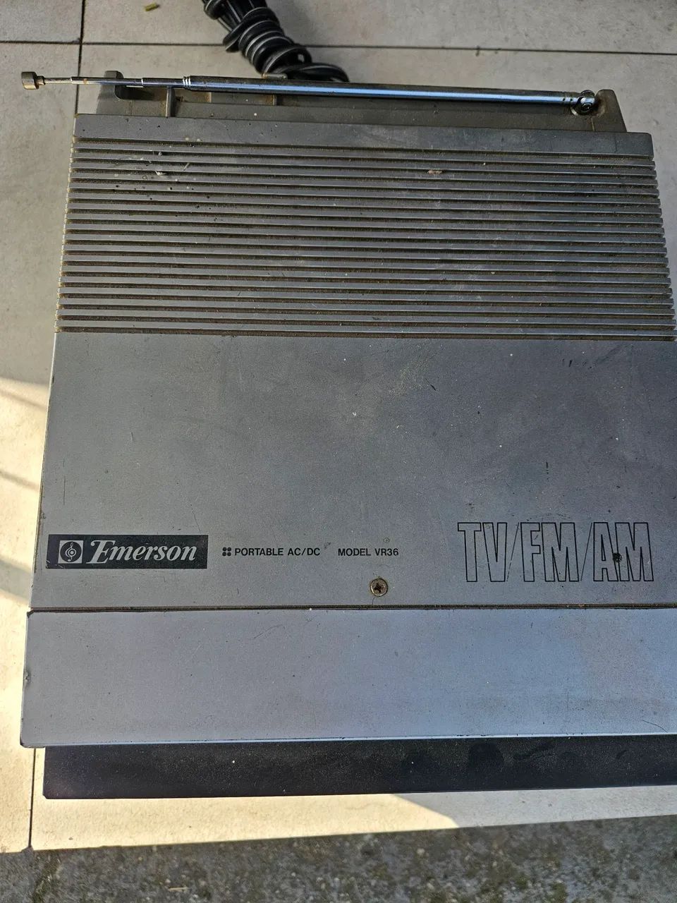 Televisão Portátil Emerson Antiga - Foto 2