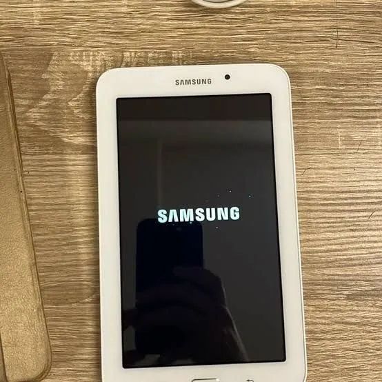 Tablet Samsung E Android 4.4