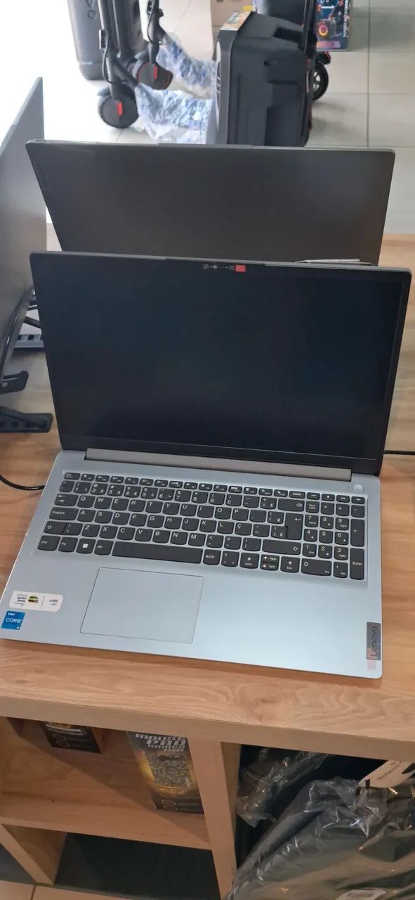Lenovo Core i3