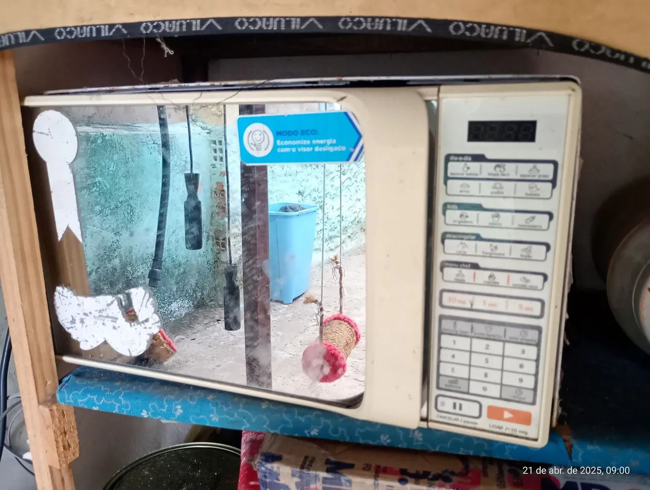 VENDO 2 MICRO-ONDAS COM DEFEITO - IDEAL PARA CONSERTO OU PEÇAS - Foto 2