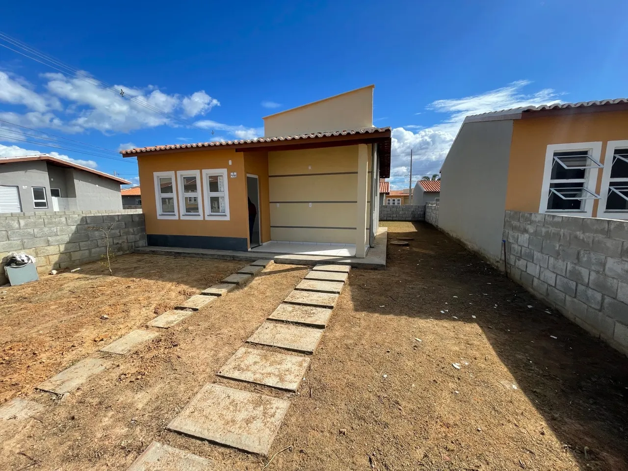 Alugo casa no condomínio Cidade Jardim em Paço do Lumiar com taxa de condomínio incluída