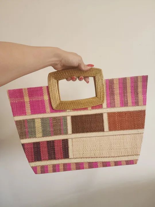 Sofisticada bolsa de palha estampada NOVA - Foto 6
