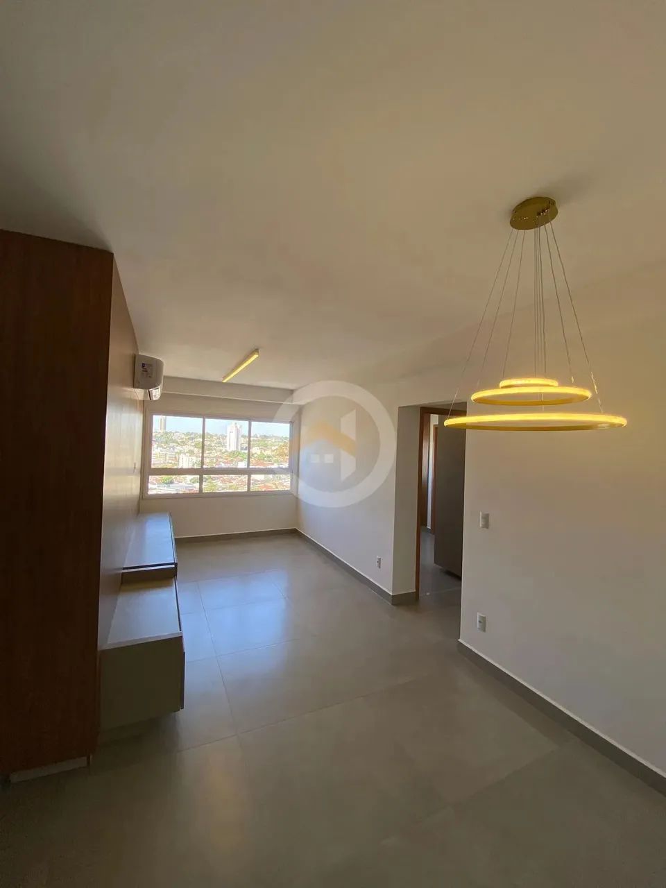 Apartamento de 2 Quartos no Centro