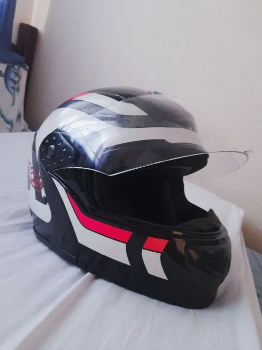 Capacete Robocop escamoteável  - Foto 2