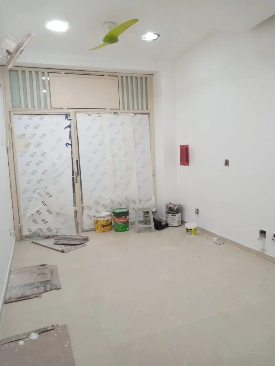 Aluga-se loja ,sala comercial