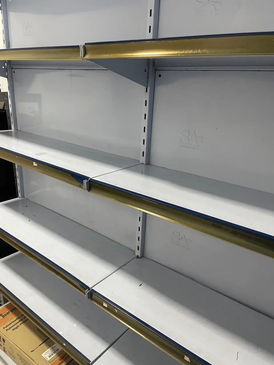 Prateleiras de Aço para Comércio - Ótimo Estado! - Foto 3