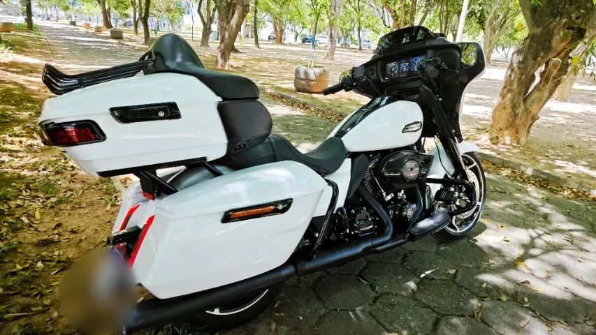 STREET GLIDE "ULTRA"  2024  -  ZERADA IPVA 2025 PAGO
