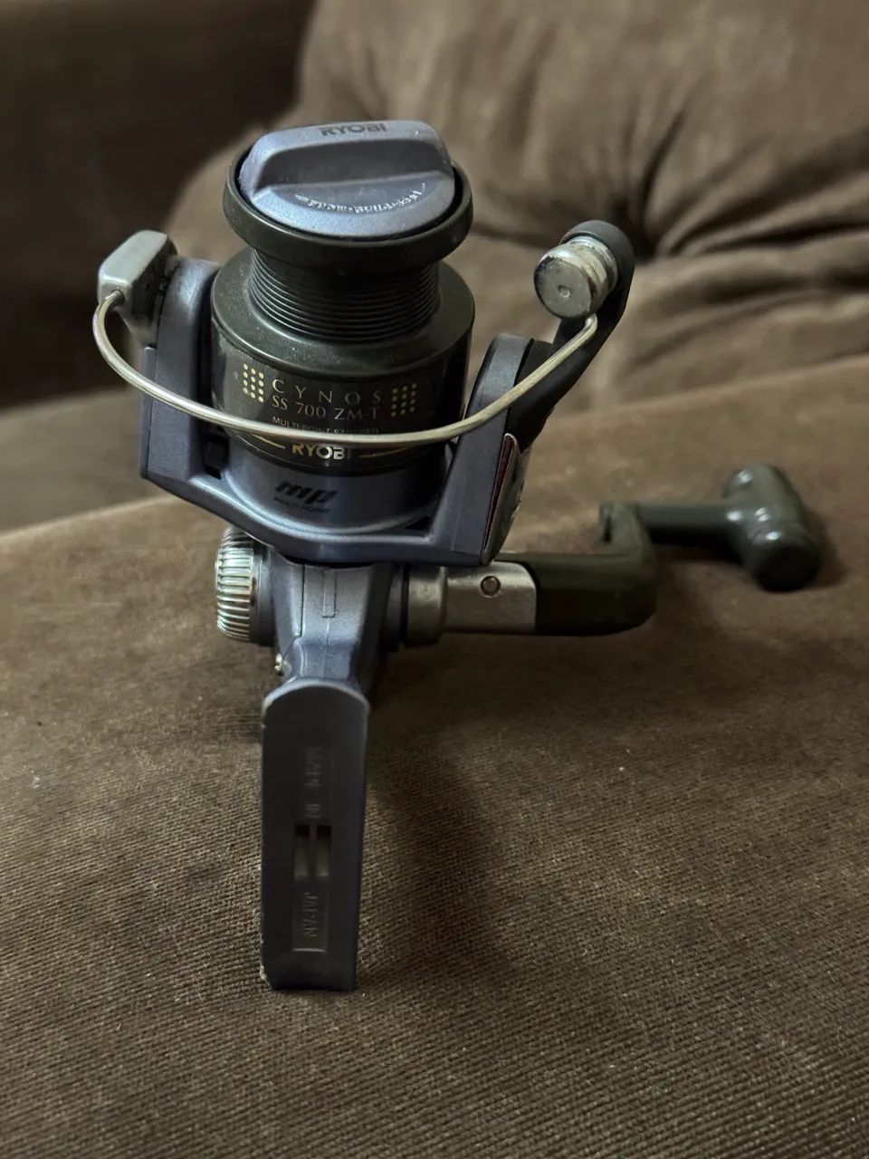 MOLINETE CYNOS RYOBI JAPÃO - Foto 2