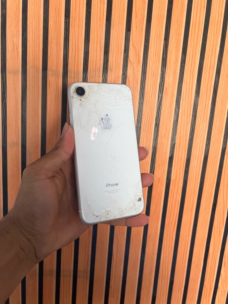 IPHONE XR 64 GB  - Foto 2