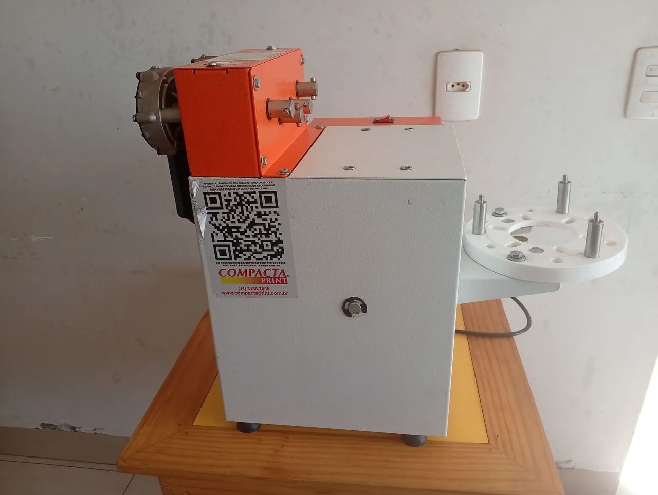 Vende-se máquina modeladora de salgado
