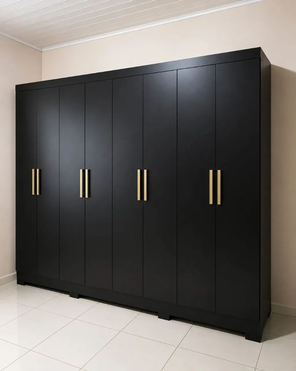Guarda roupa 8portas preto 