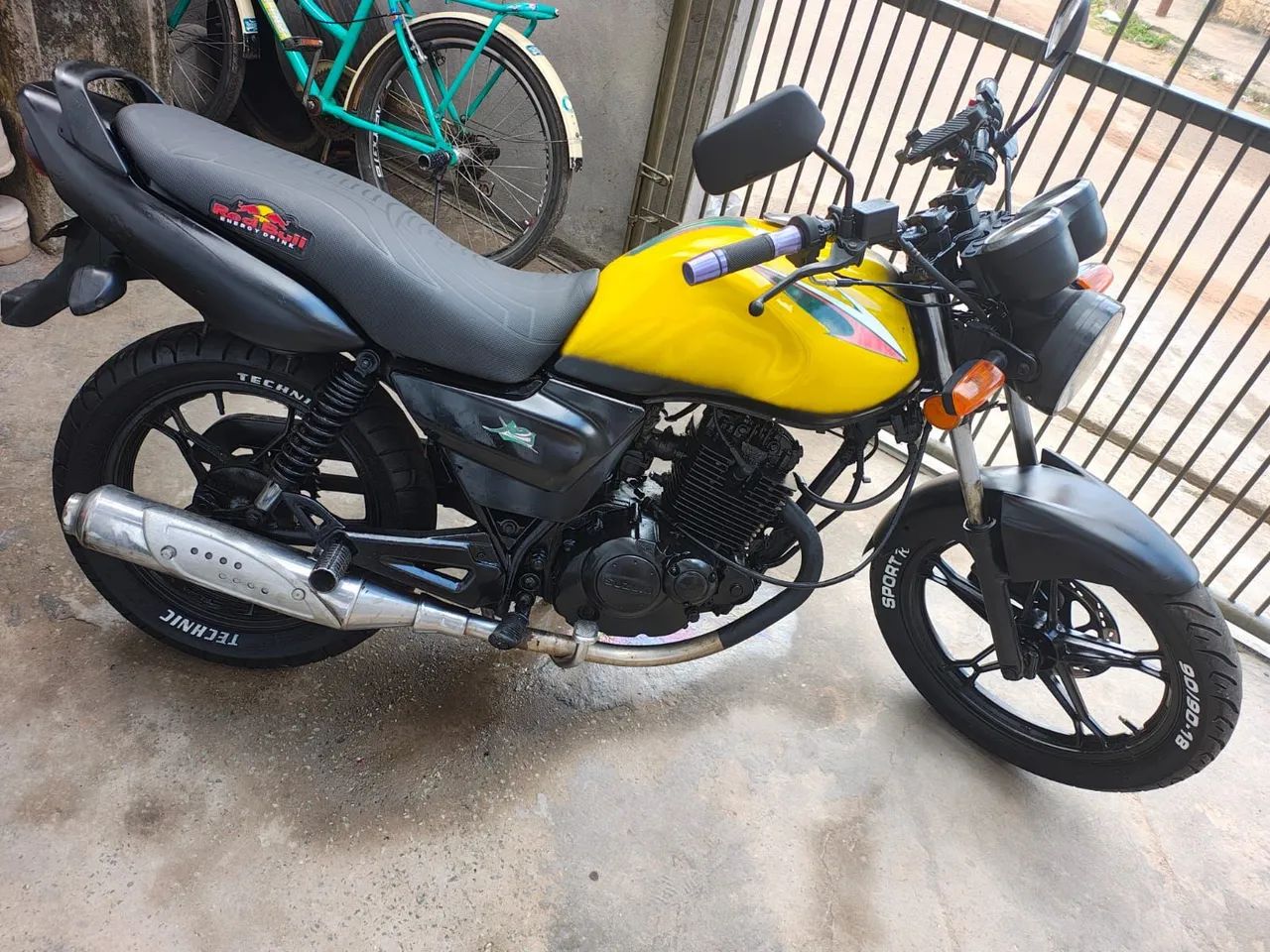 SUSUKI Yes  - Foto 4