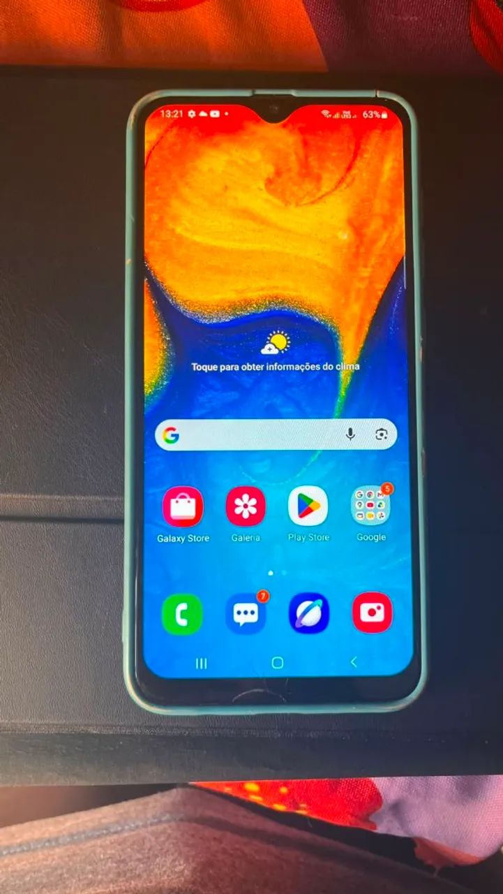 Galaxy a20 usado tem marcas de uso