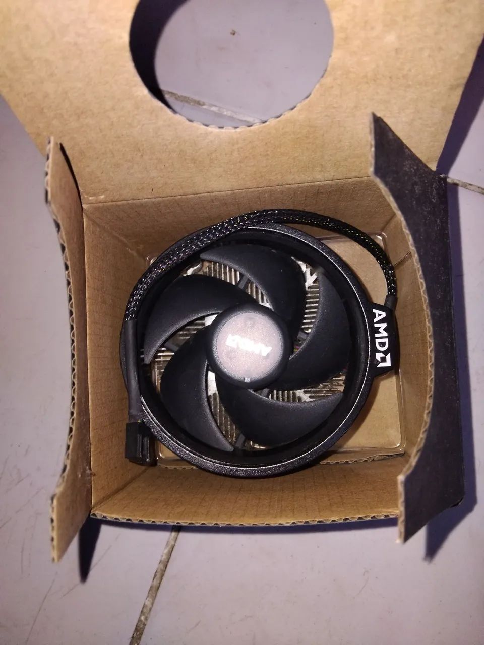 Ryzen 5 1600  + Cooler  ( leia)  - Foto 4
