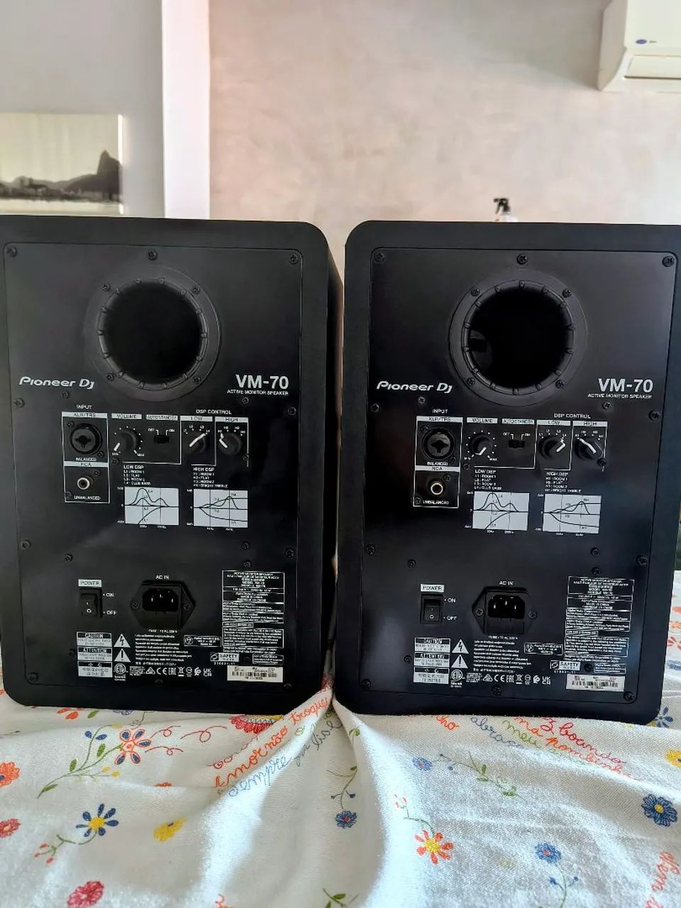 Monitor Pioneer DJ VM 70(par)+ suporte  - Foto 2