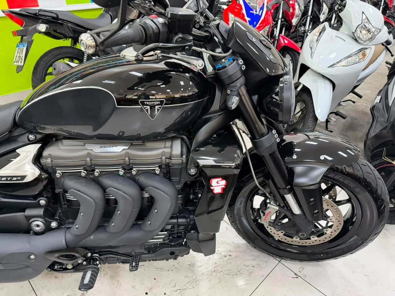 TRIUMPH ROCKET III R - Foto 3