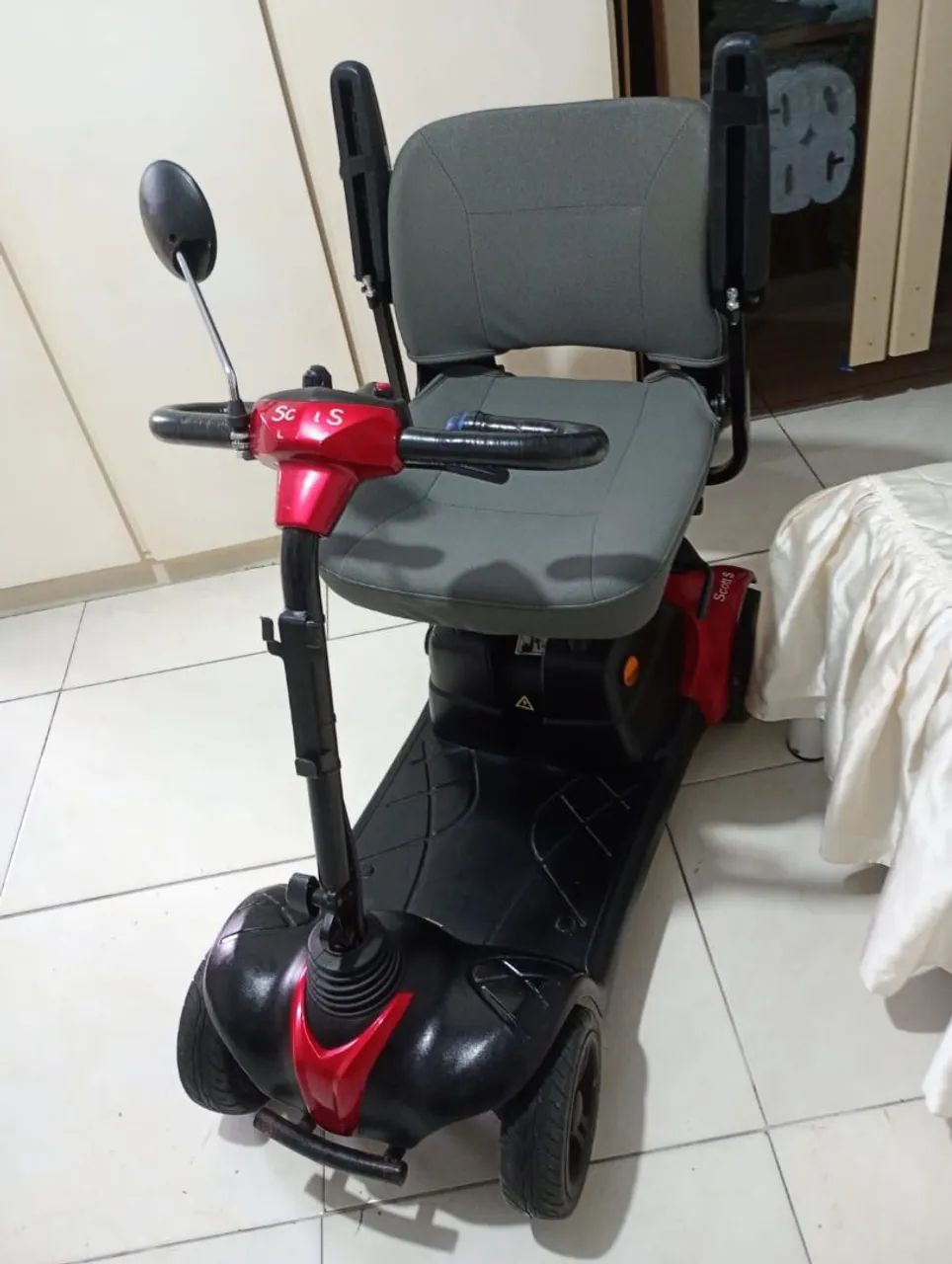 Cadeira de rodas motorizada  - Foto 4