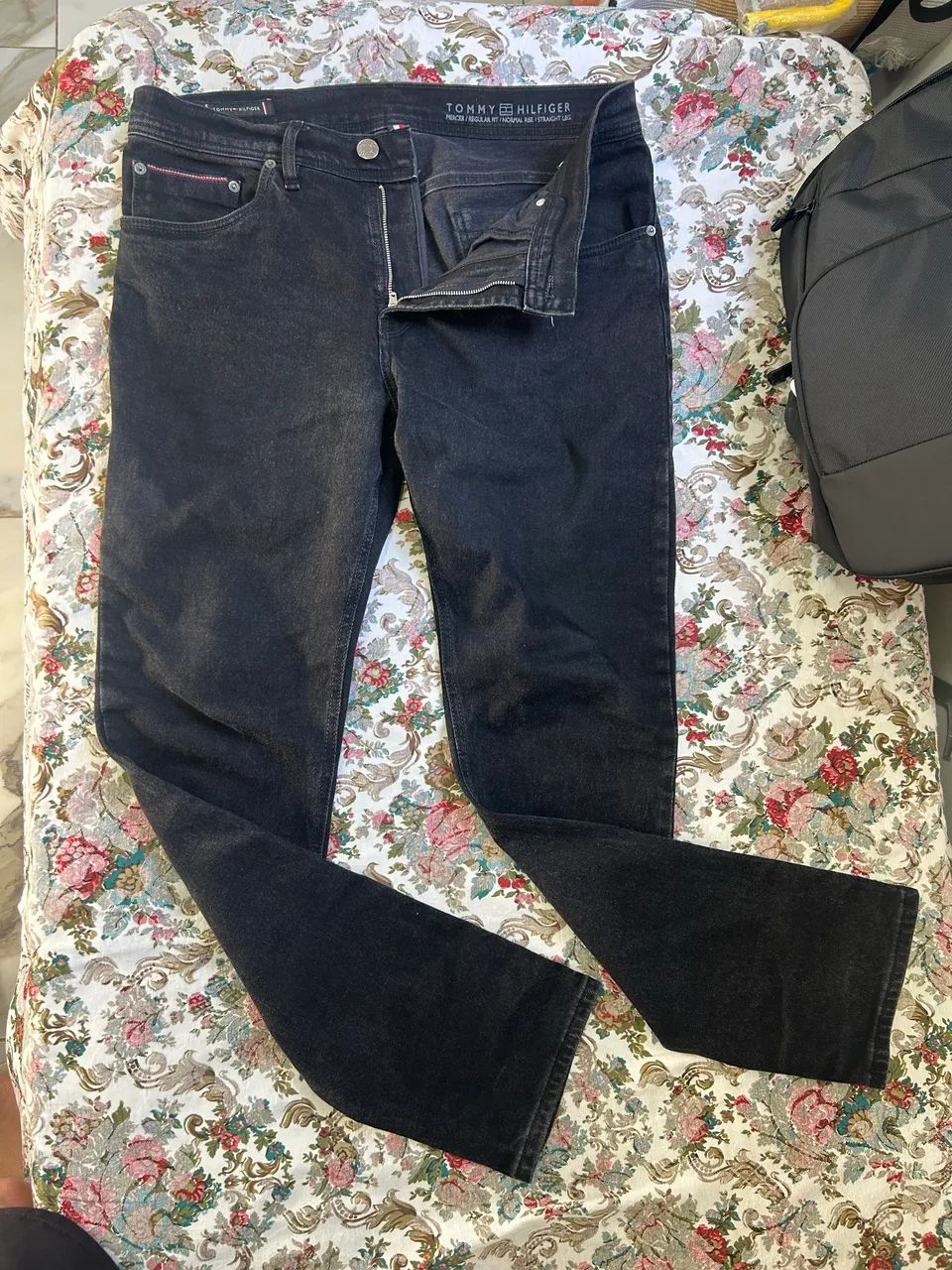 Calça jeans cor preta Tommy Hilfiger 
