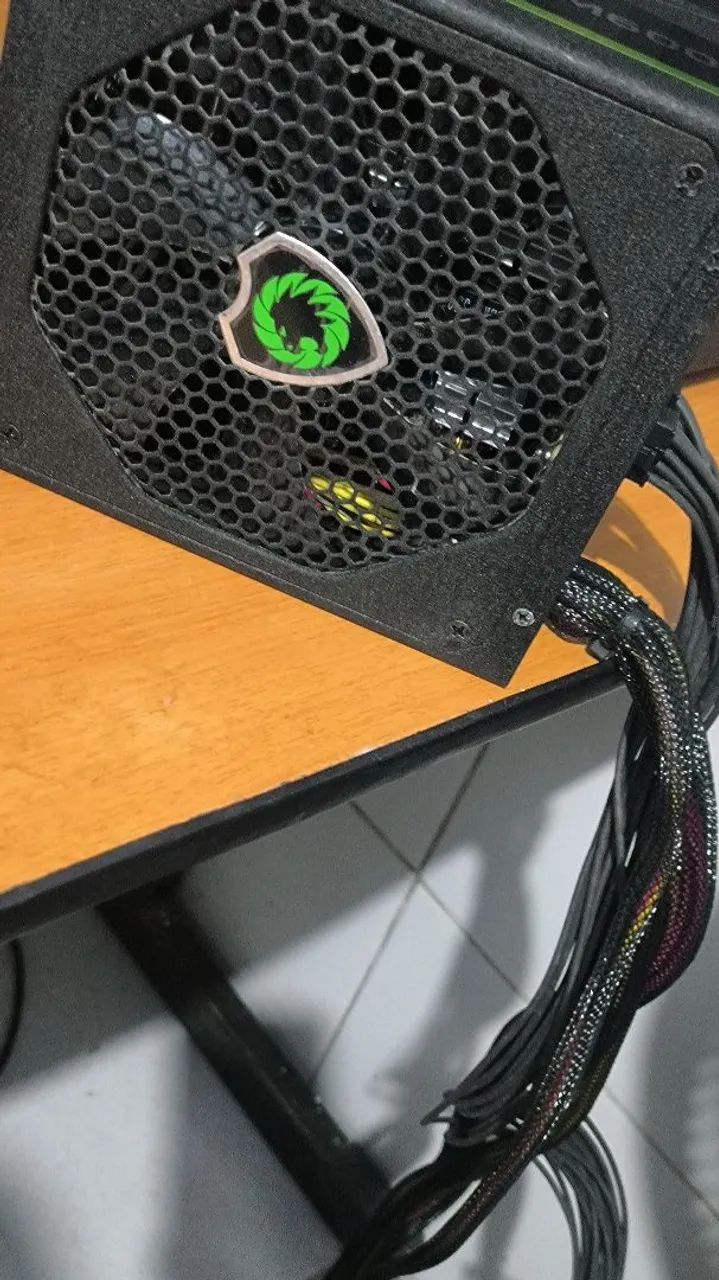 Fonte Gamemax 600w 80 Plus