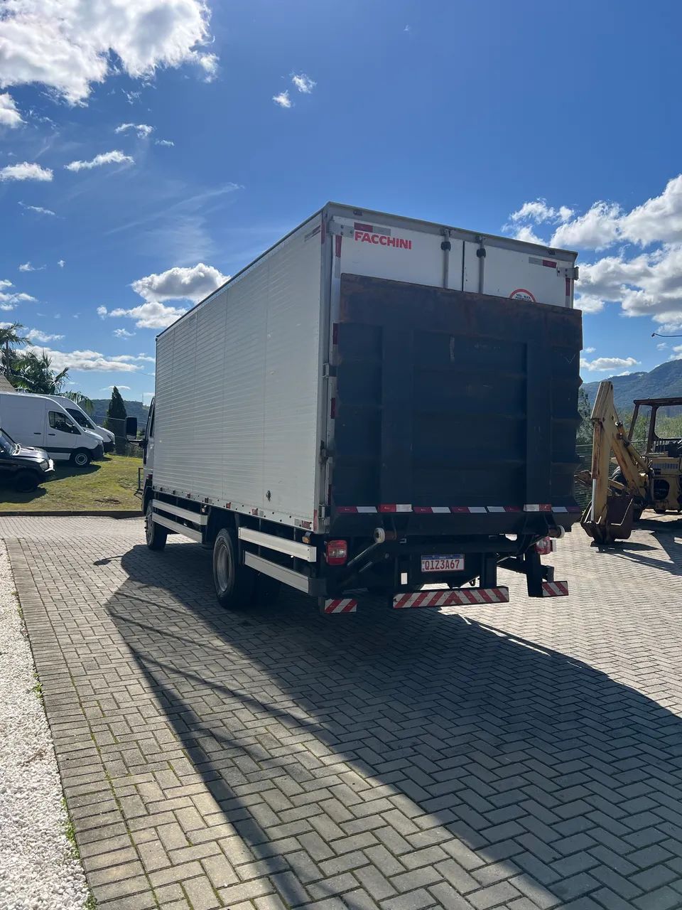 Ford Cargo 1119 ano 2019 Baú - Foto 3