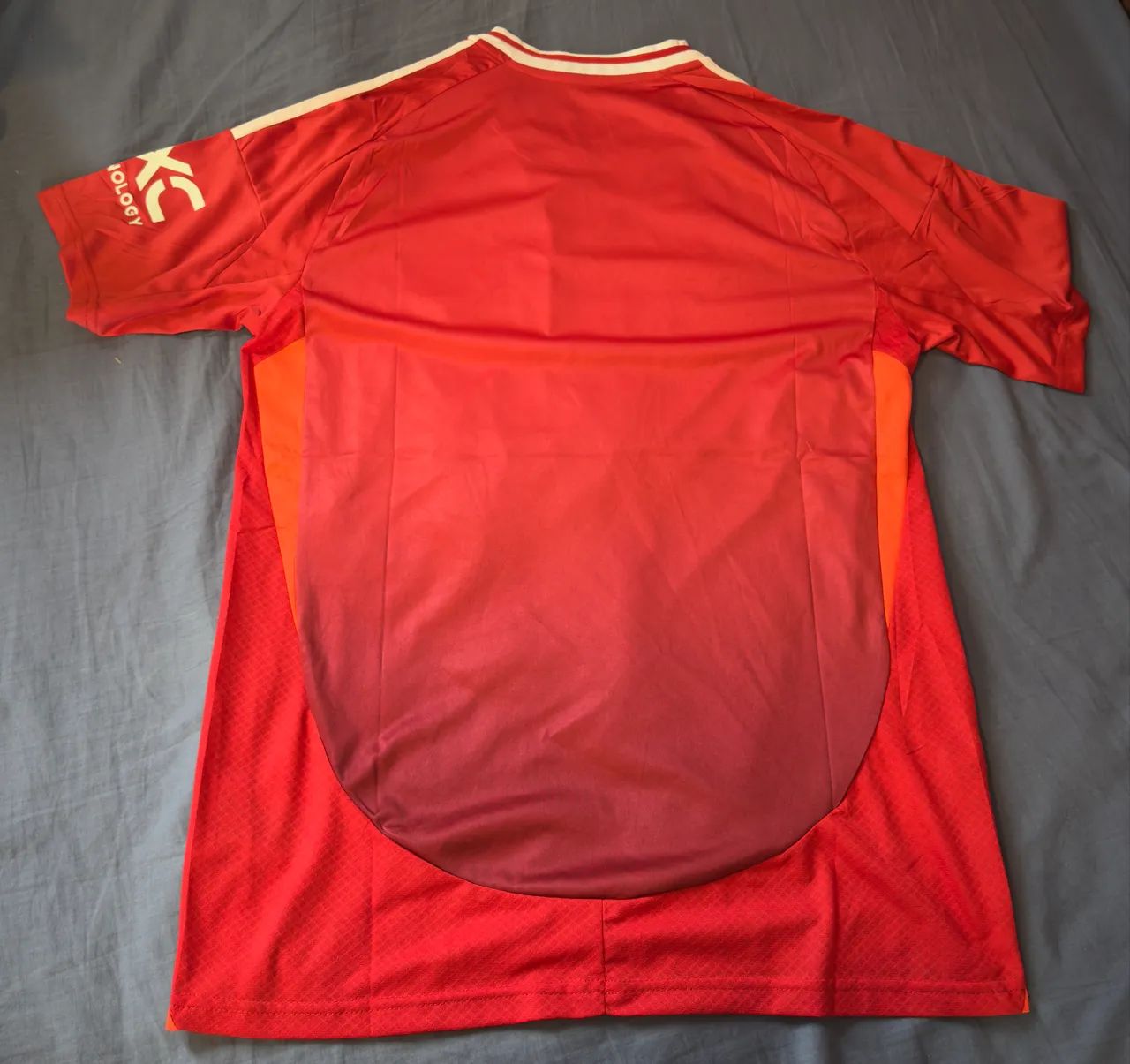 Camisa Manchester United 2024/25 Tamanho G - Tailandesa - Foto 2