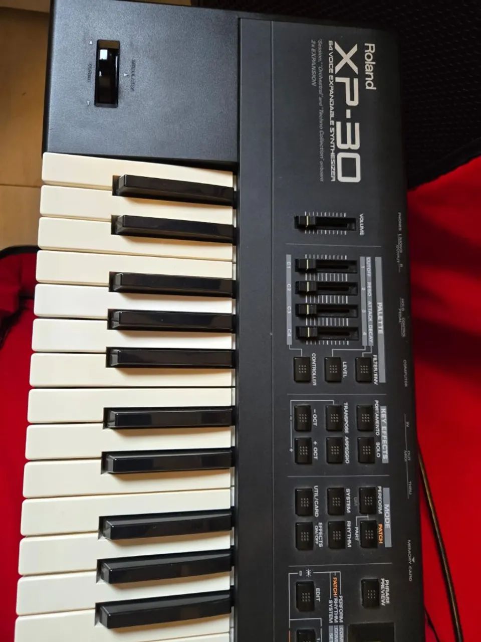 Teclado Roland XP 30