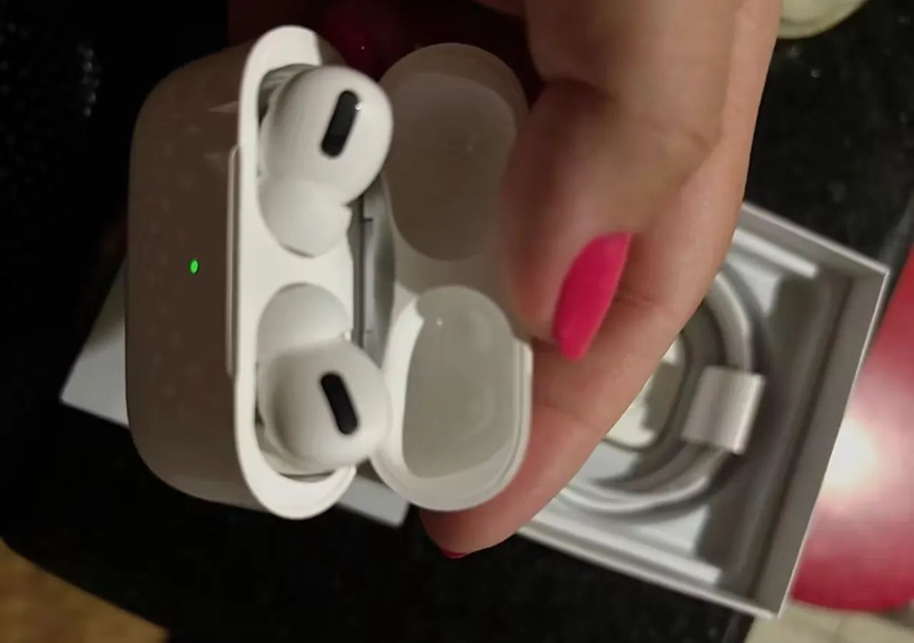 73個セット販売　airpods pro AirPods Pro3 - Fones de Ouvido - Piratininga (Venda Nova), Belo