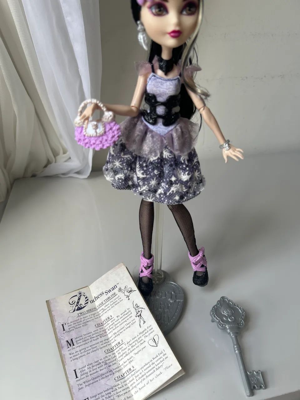 Ever After High - Duchess Swan  - Foto 4