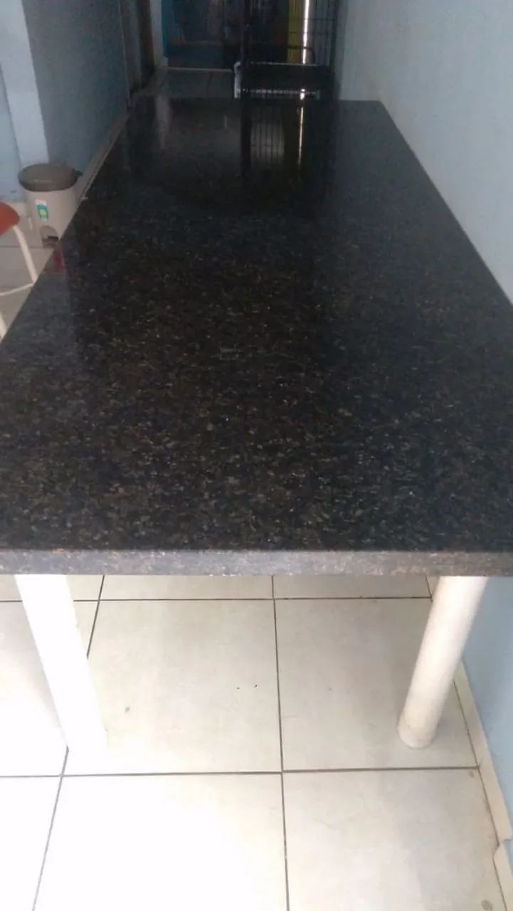 Vendo mesa mármore/ sofá de 2 lugares - Foto 2