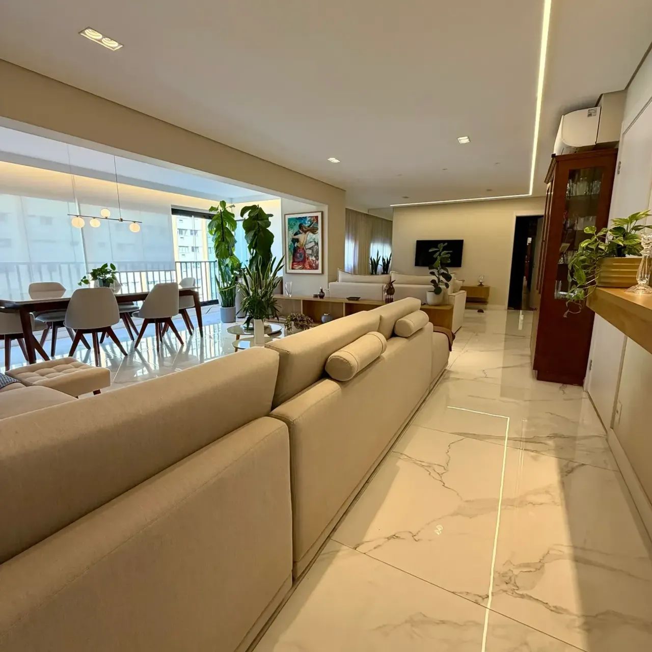 Apto mobiliado 163m2 com 2 suites, 2 vagas, churrasqueira - Foto 4