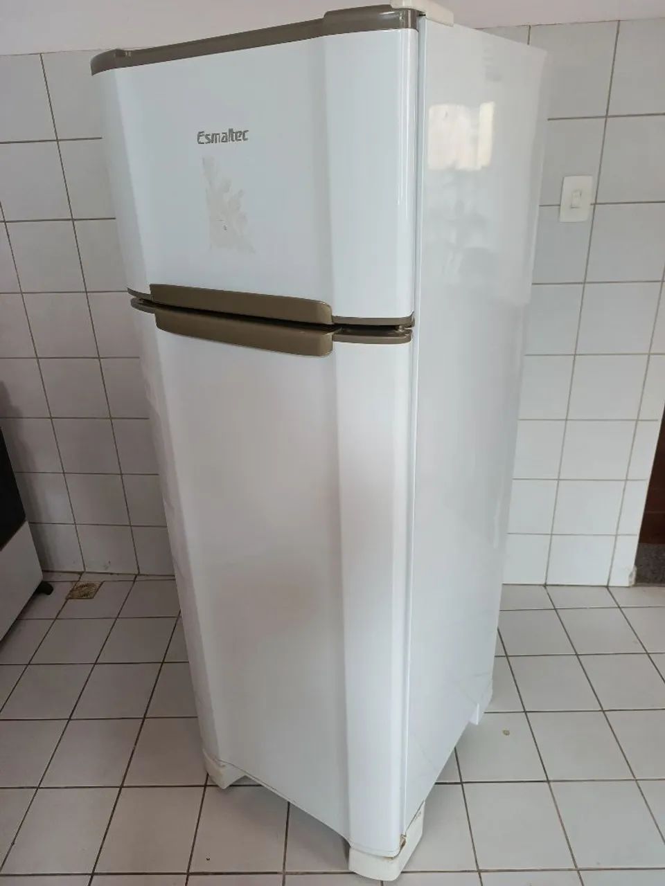 Geladeira Esmaltec degelo (com entrega) - Foto 3