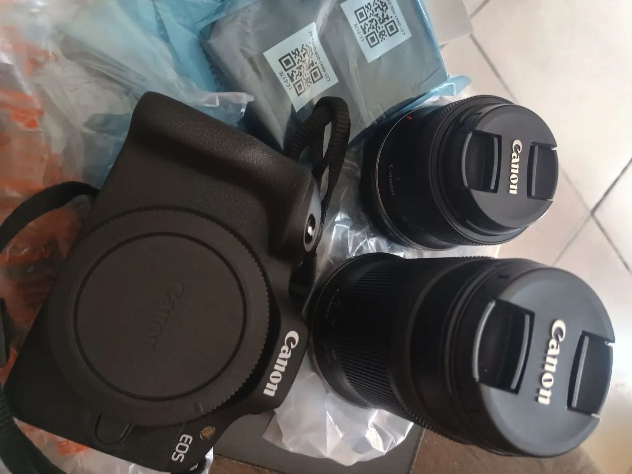 Câmera Canon R100 completa com duas lentes RF  - Foto 2