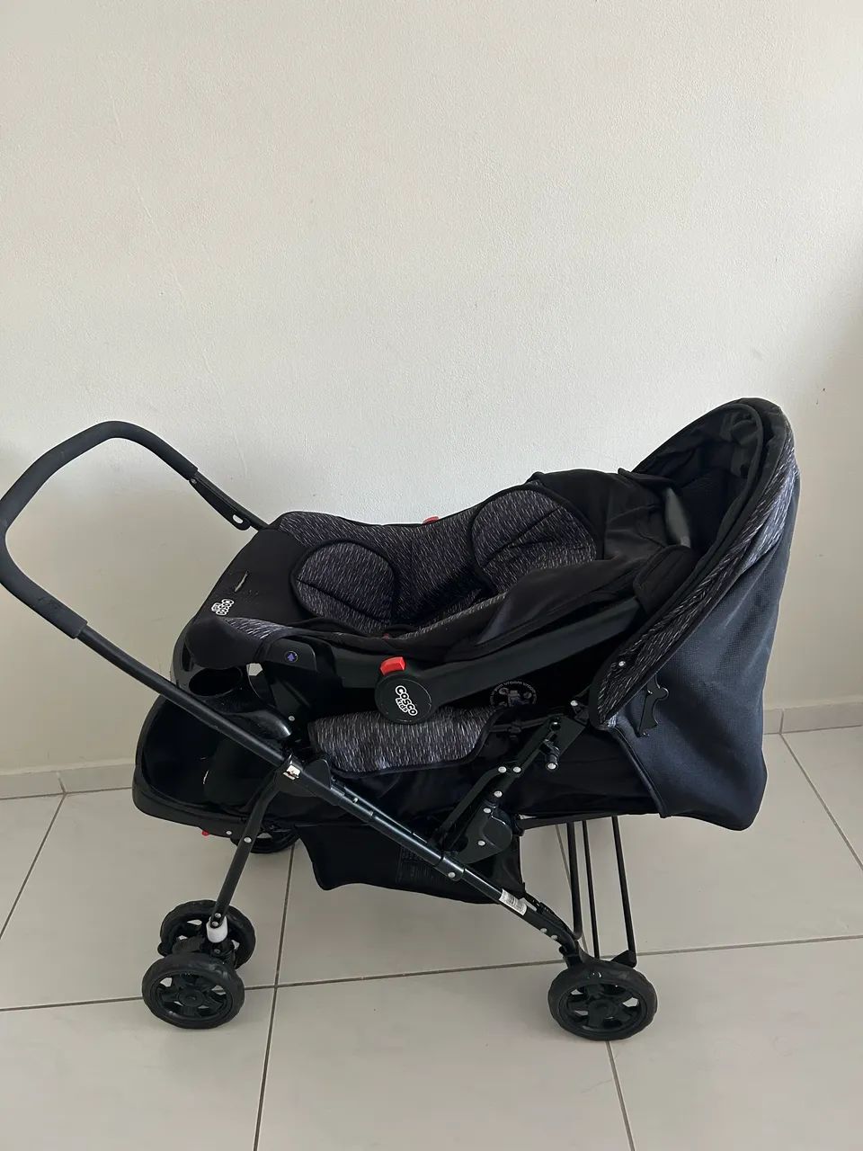 Carrinho de bebê + bebê conforto - Foto 3