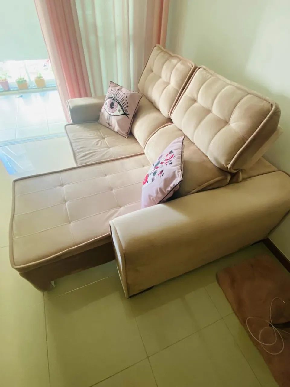 Sofá Suede Rose com capa impermeável  - Foto 5