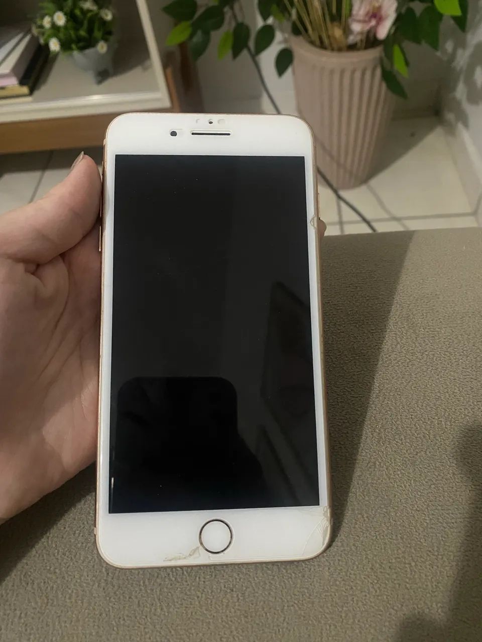iPhone 8 PLUS