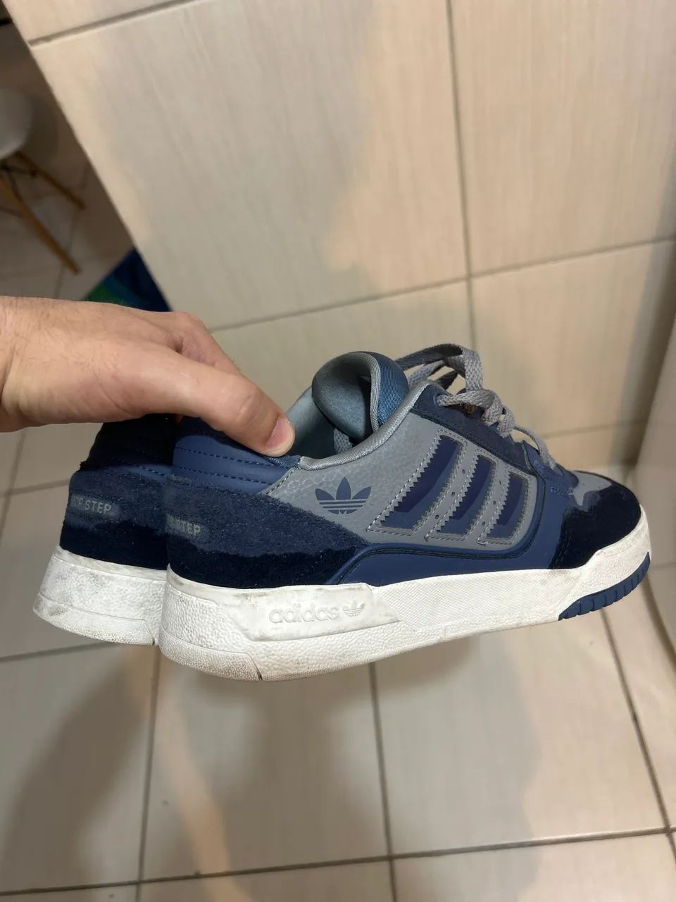 Tenis adidas Drop Step Low 2.0 - Foto 4