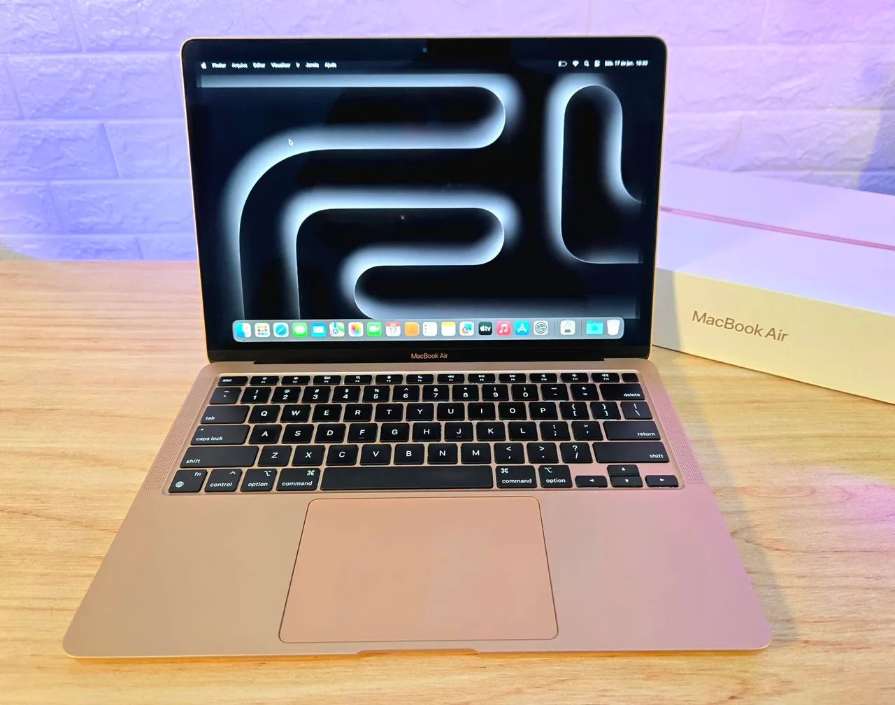 Macbook Air M1, Bateria 97%, Rosé, em ótimo estado