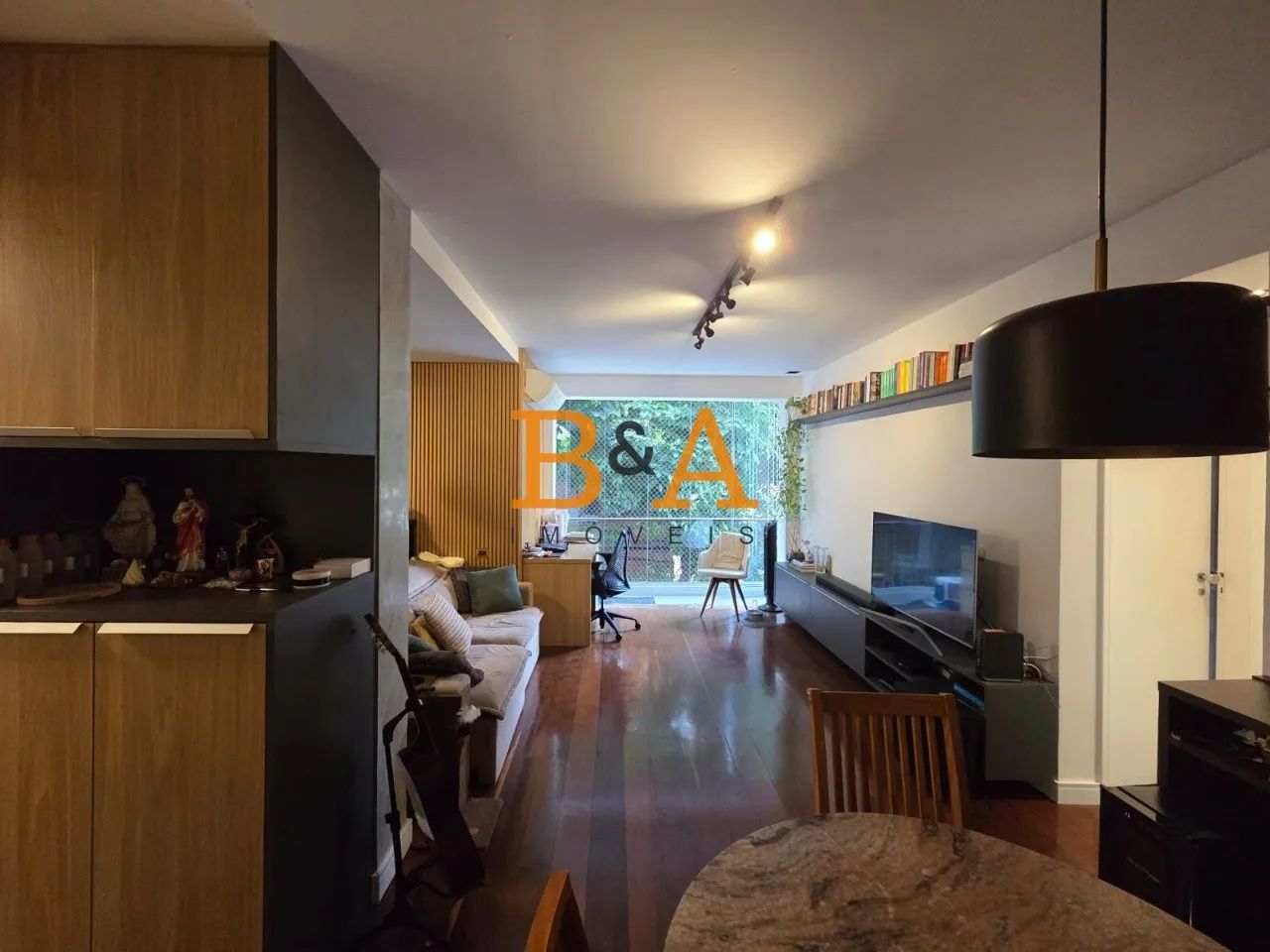 HUMAITÁ - QUARTO E SALA REFORMADO COM VARANDA E INFRAESTRUTURA COMPLETA - Foto 4
