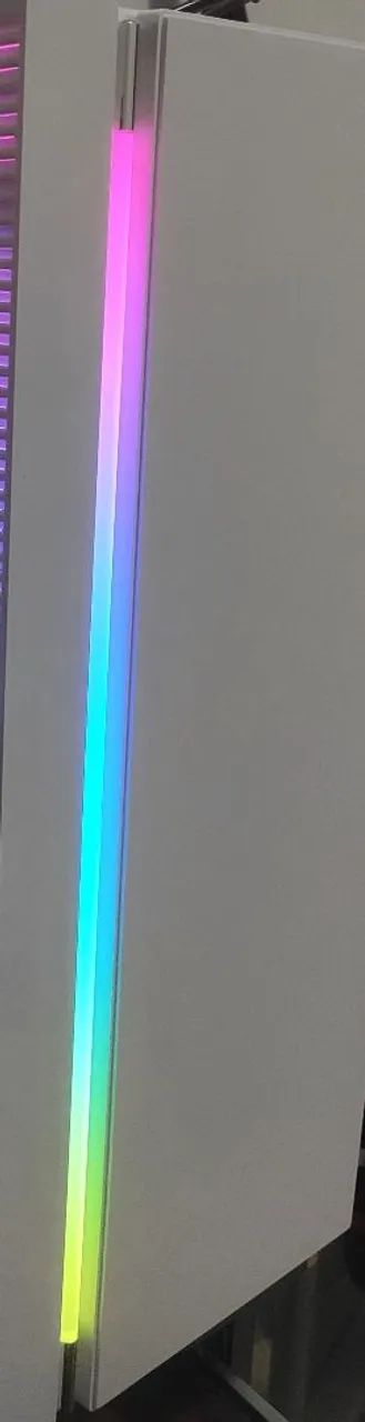 Gabinete branco com luz RGB  - Foto 2