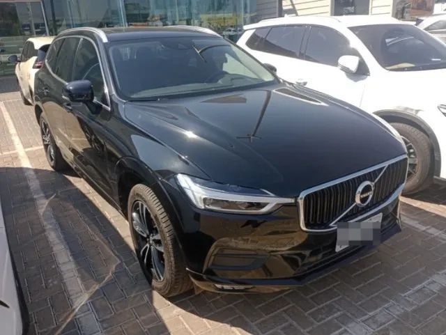 Volvo Xc60 XC 60 D-5 MOMENTUM 2.0 AWD Diesel 5p 2019