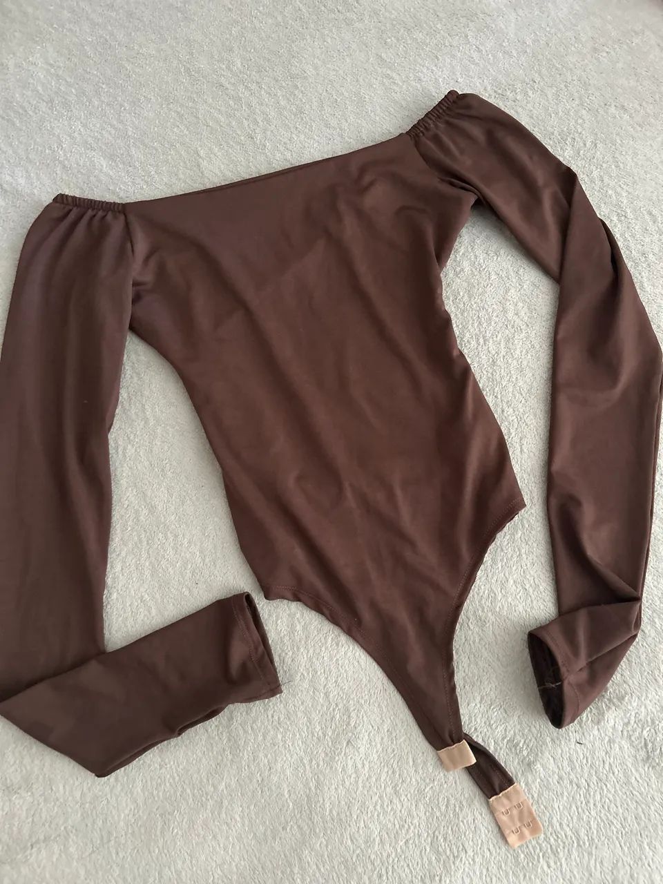 body marrom manga longa 