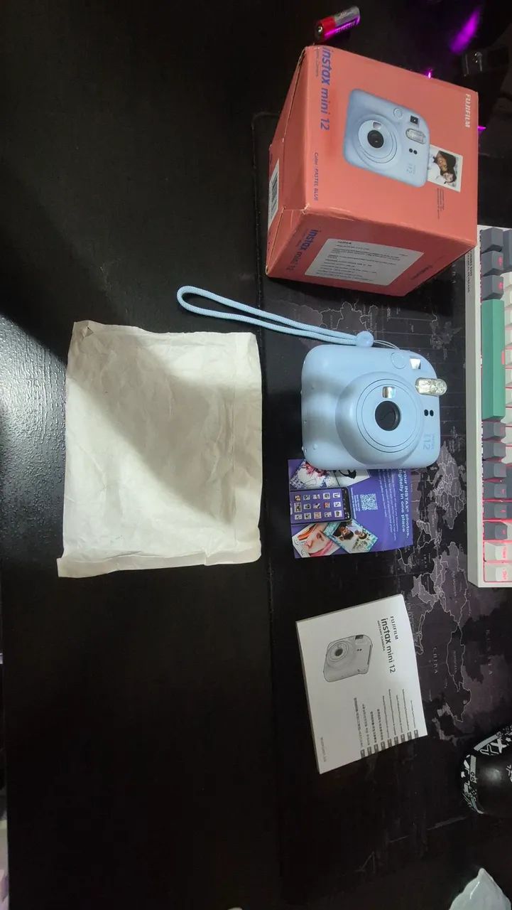 Instax Mini 12 PASTEL BLUE com apenas 1 mês de uso