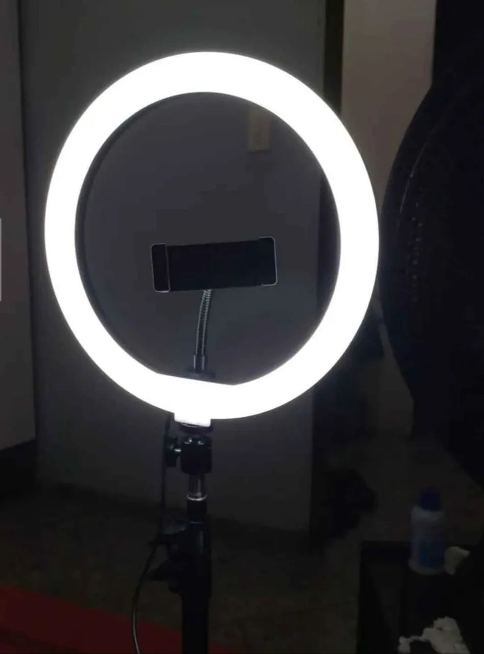 Ring Light 10 Polegadas com Tripé - Iluminação Profissional em Qualquer Lugar! - Foto 3