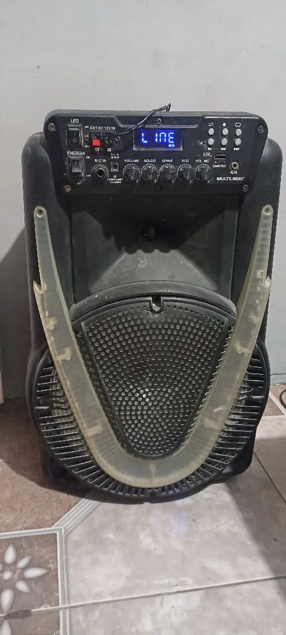 Caixa de som amplificada 